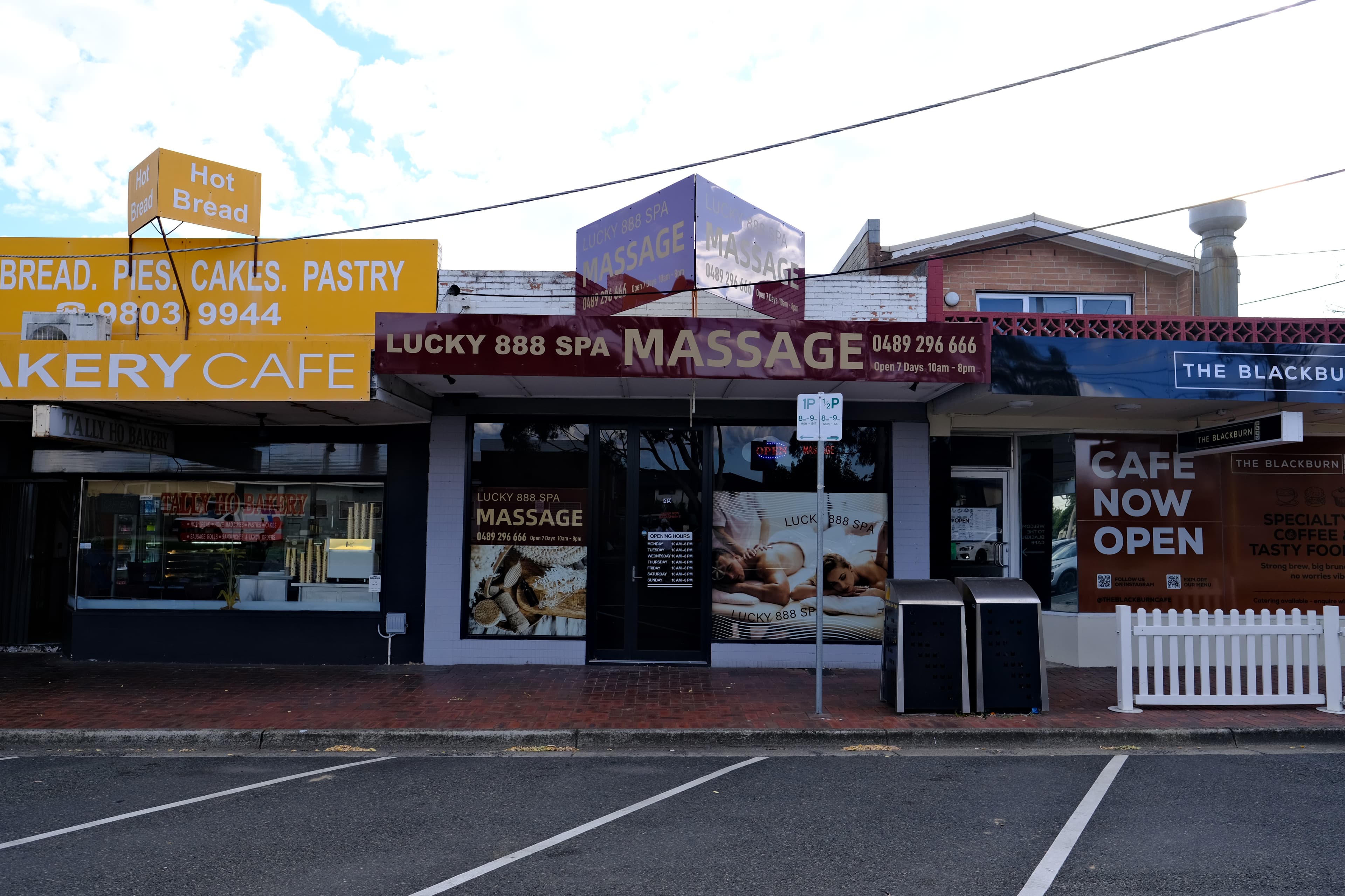 Lucky 888 Spa shopfront on Blackburn Road